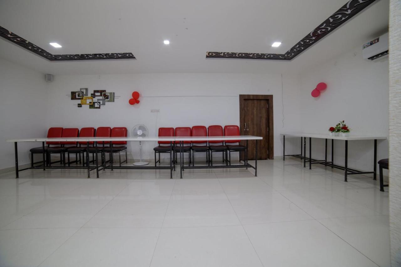 Capital O41969 Sahyog Hotel Khamtalai Экстерьер фото